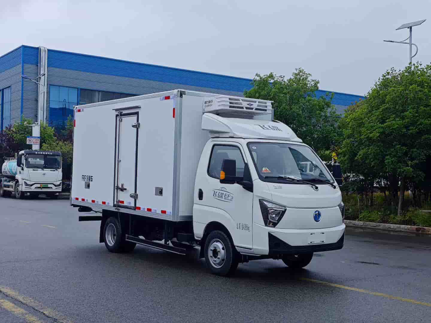 飞碟缔途EF3纯电冷藏车