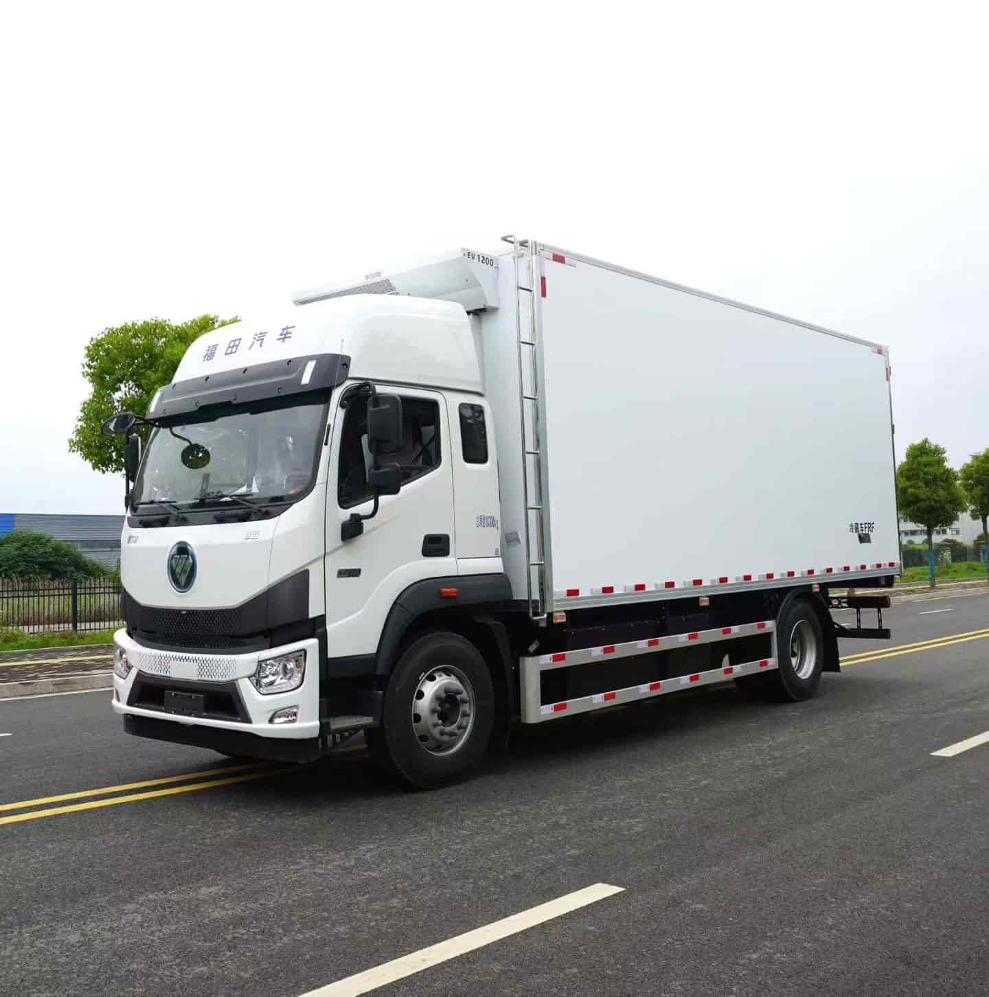 福田欧航智蓝（246度电）冷藏车