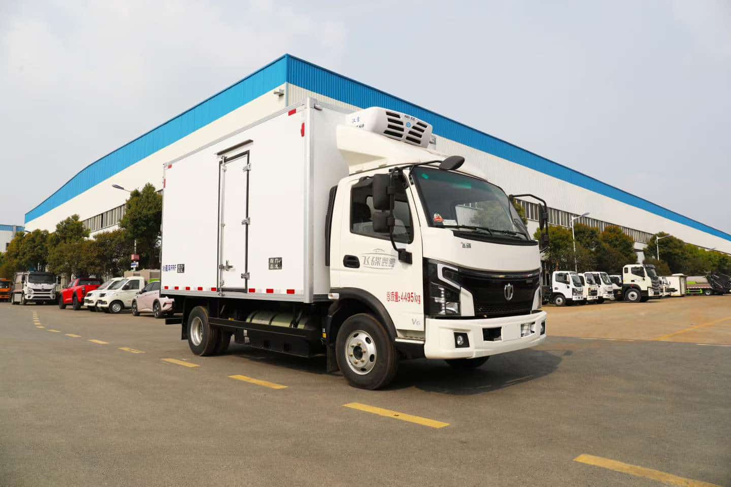 飞碟奥驰V6 双燃料冷藏车