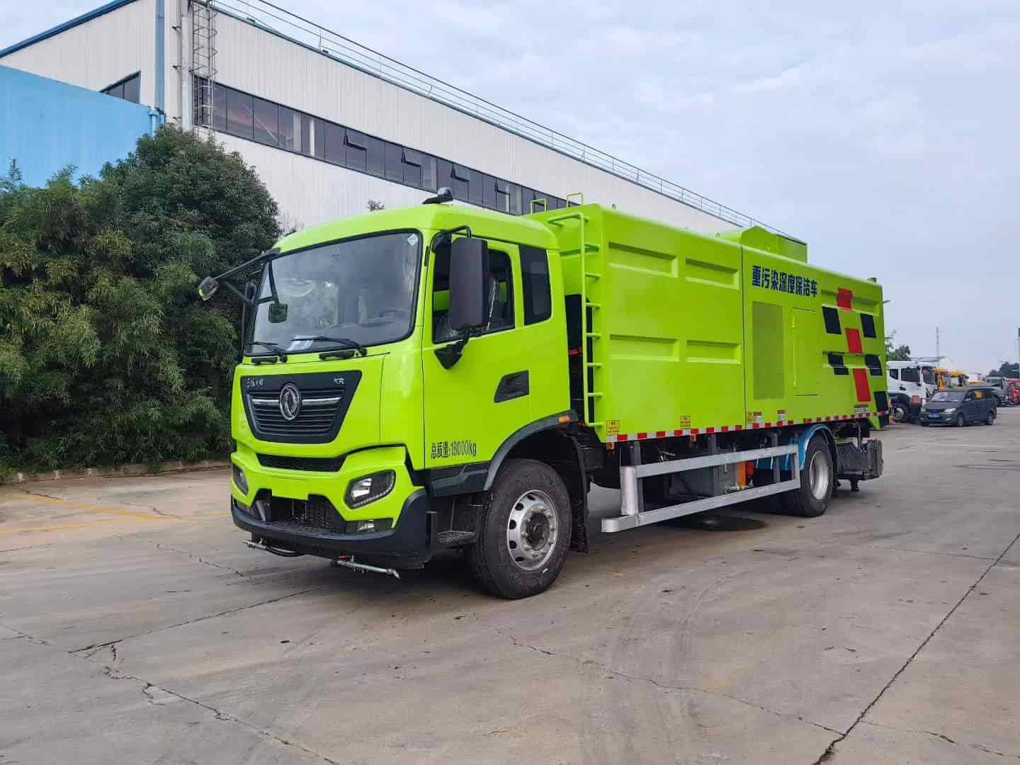 东风天锦纯电动四季清扫车