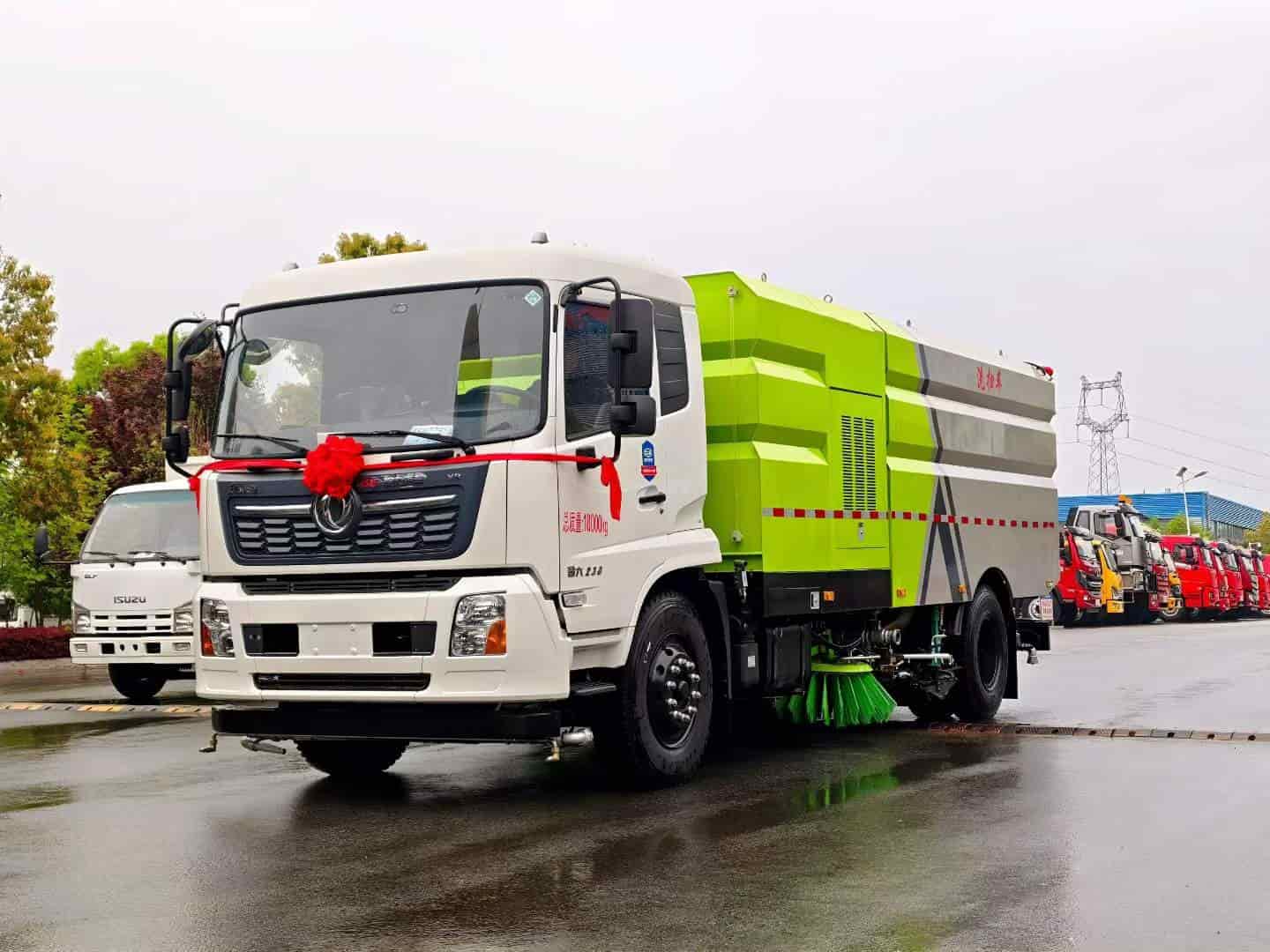 东风天锦康明斯230马力洗扫车