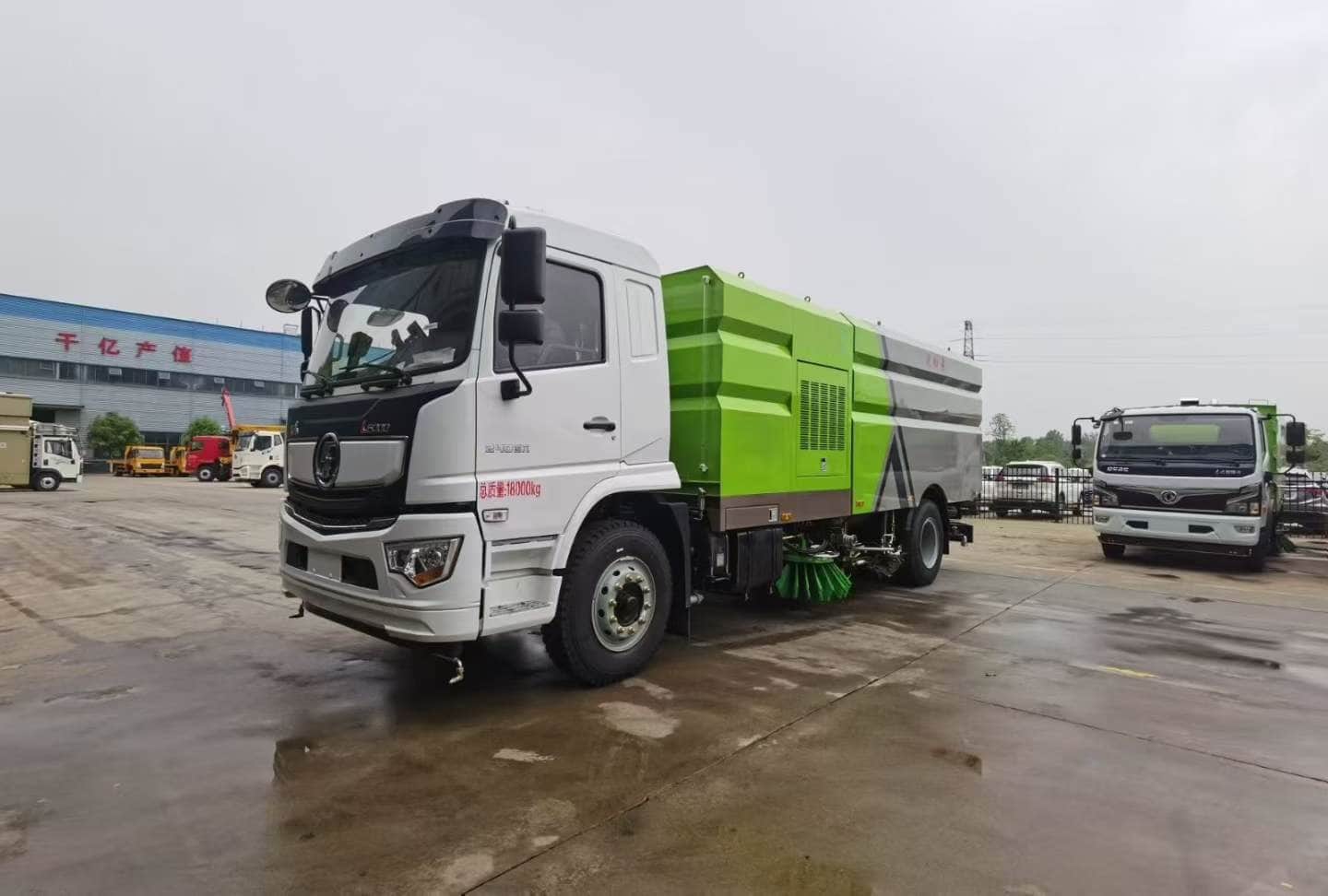 陕汽L5000新款驾驶室18吨洗扫车