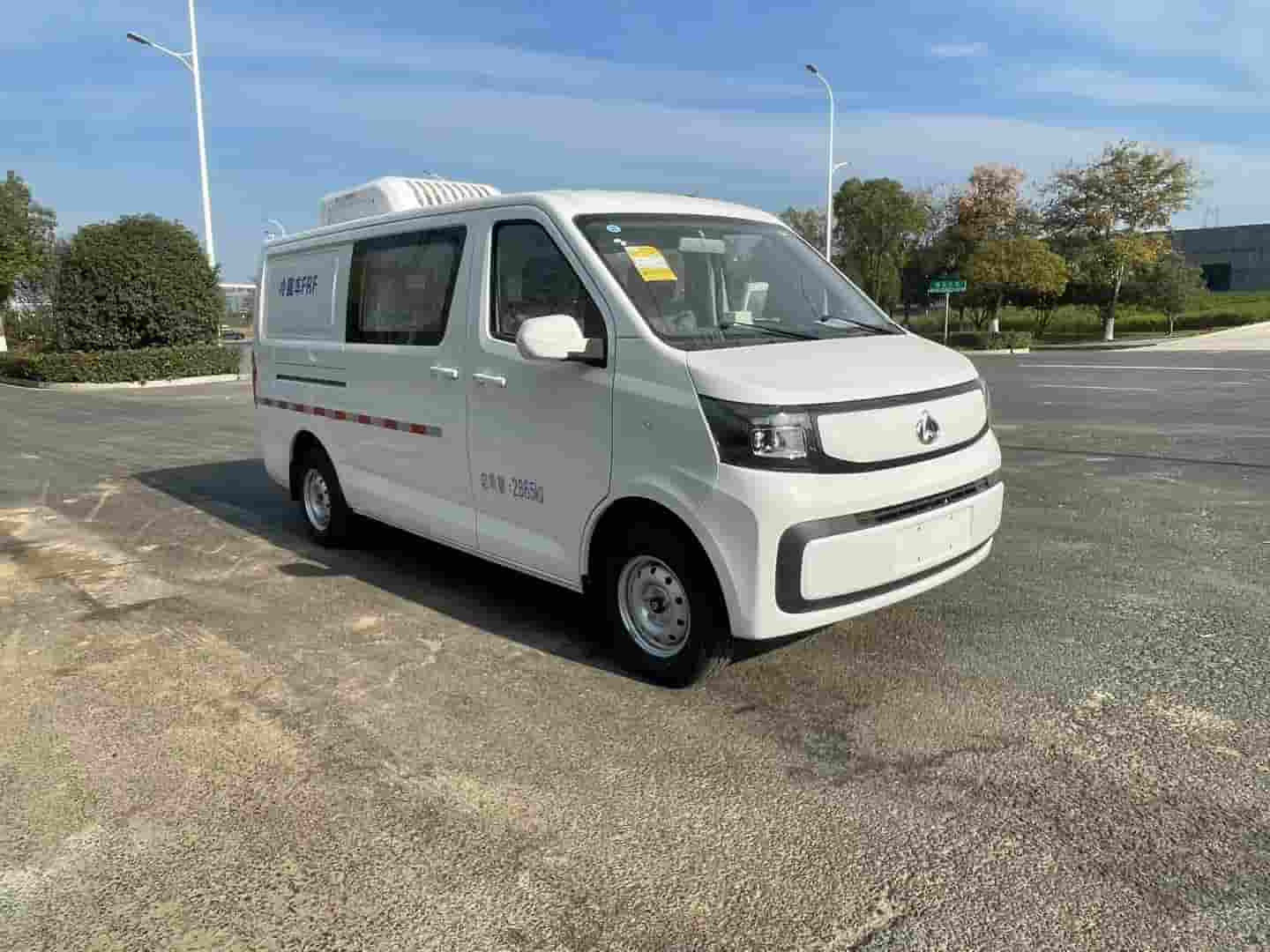 长安睿行EM80 纯电冷藏车（宁德时代电池）