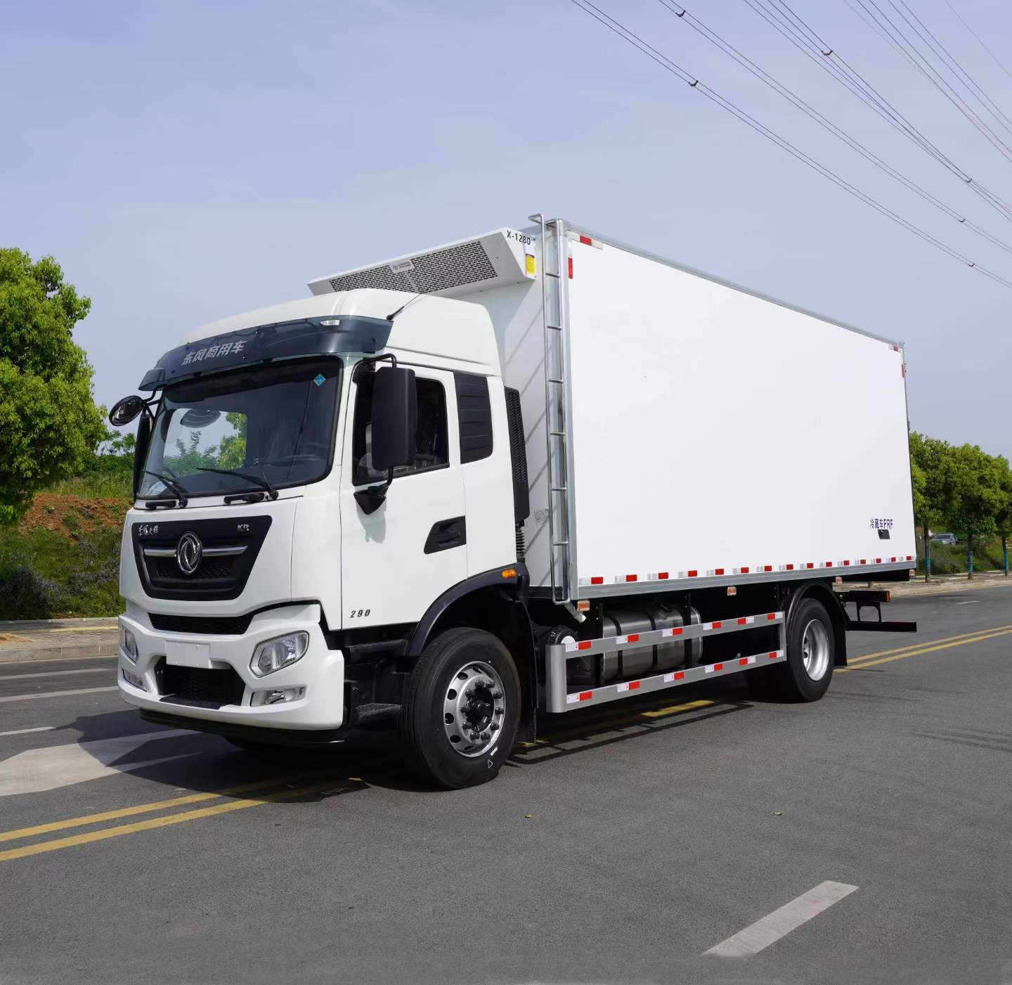 东风天锦KR（自动档）冷藏车(国六)