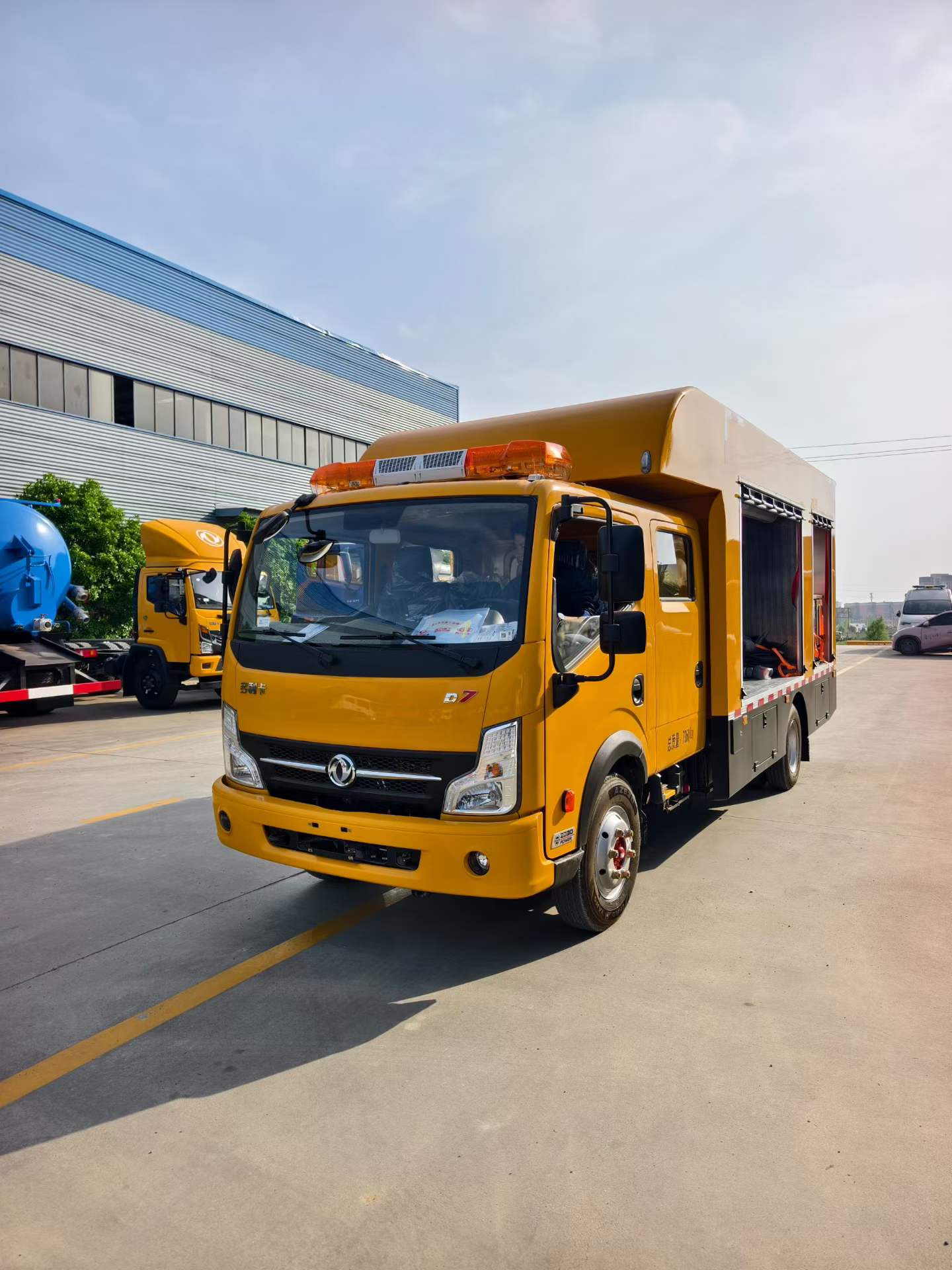 东风2000方大流量排涝抢险车